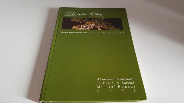 Libro de Bonsai "Premio Olea" 2005